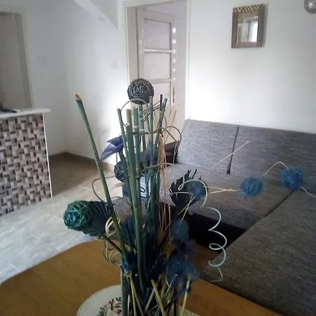 Lara Appartement *